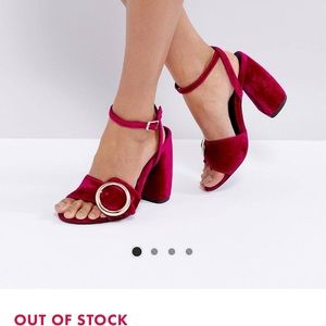 Crushed velvet heels